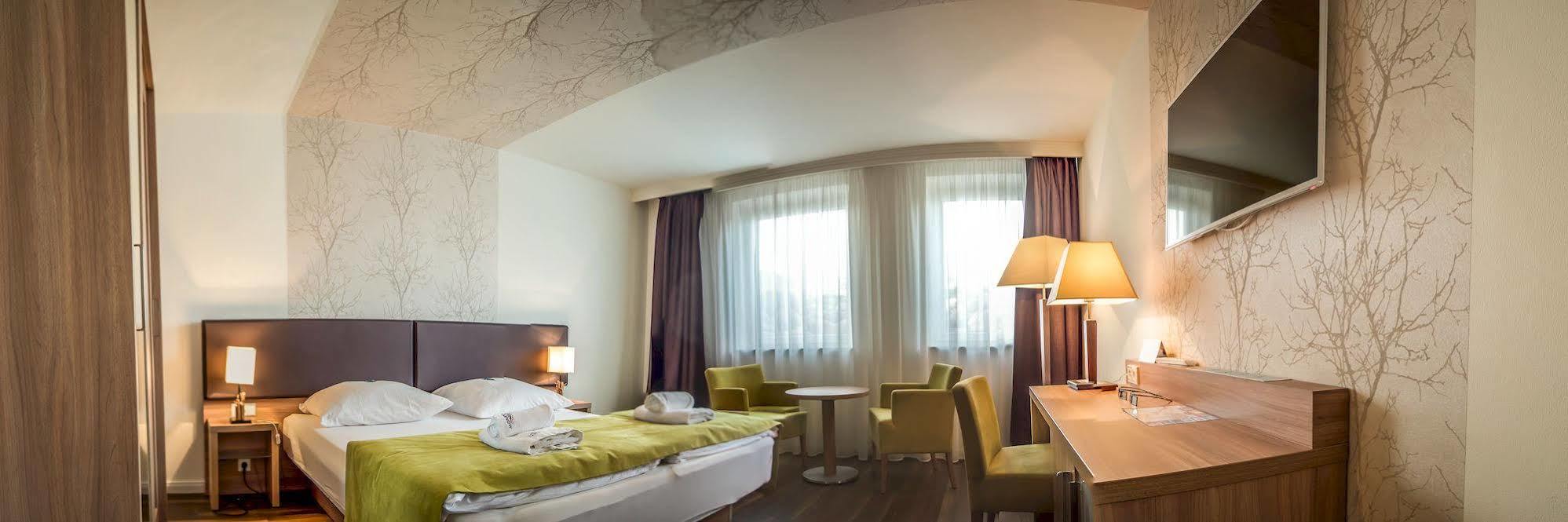 Hotel Warnow 로스토크 외부 사진