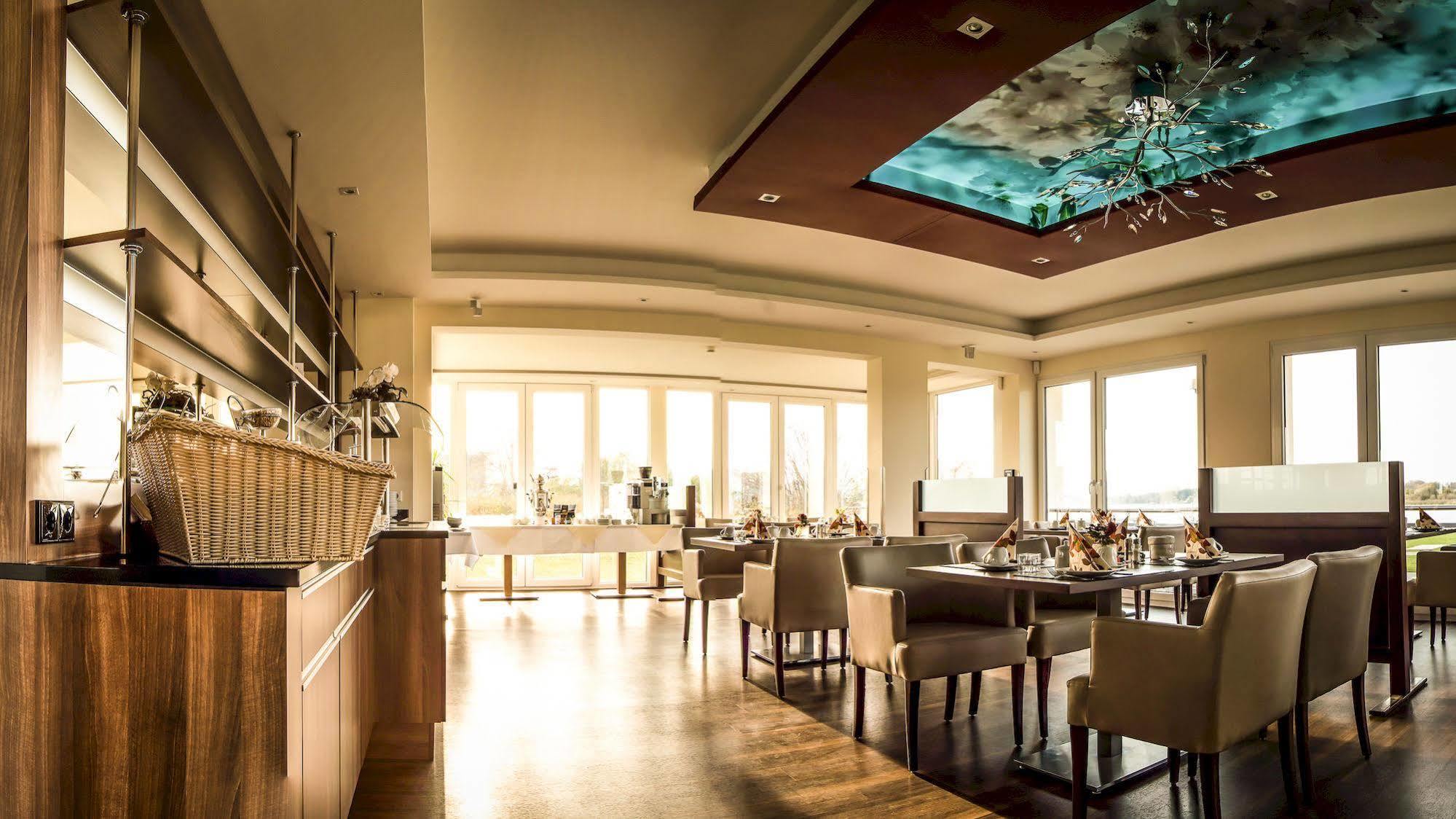 Hotel Warnow 로스토크 외부 사진